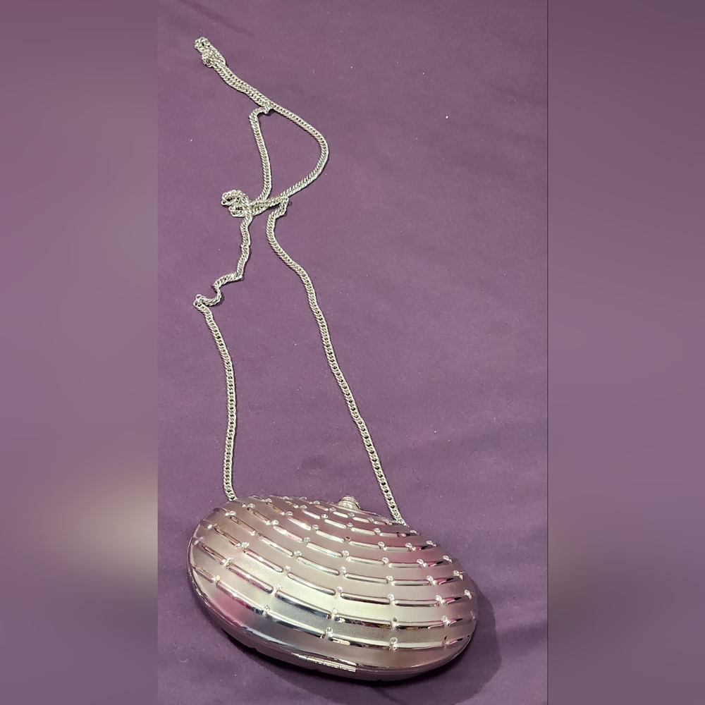 Vintage LA Regale Clamshell Evening Bag